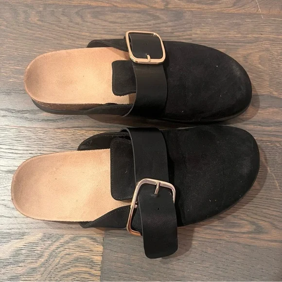 OLD NAVY Slide On Shoe W/ Buckle Size 9 - Picture 2 of 4